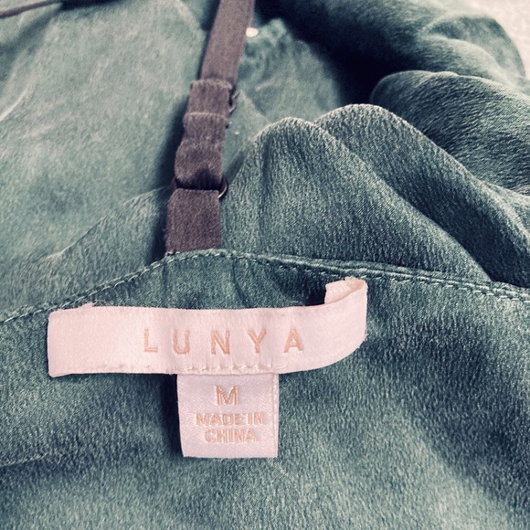 Lunya 100% Washable Silk T-Back Tank Cami Emerald Green Medium M - Picture 6 of 8